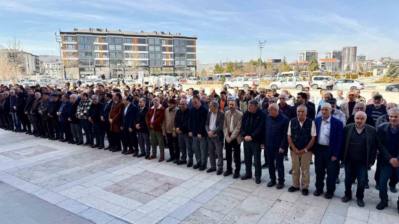 İş kazasında hayatını kaybeden TMO personeli toprağa verildi