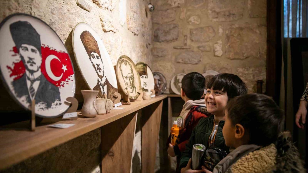 Tarsus’ta minikler sanatla buluşuyor