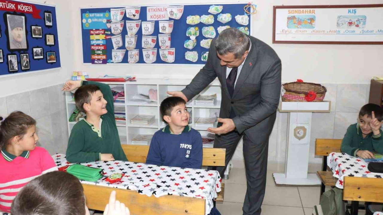 Sünnetci, öğrencilerle buluştu