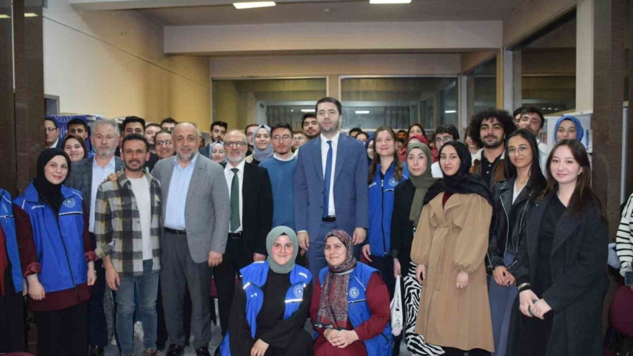 Afyonkarahisar’da gençlere ÜNİDES programı anlatıldı