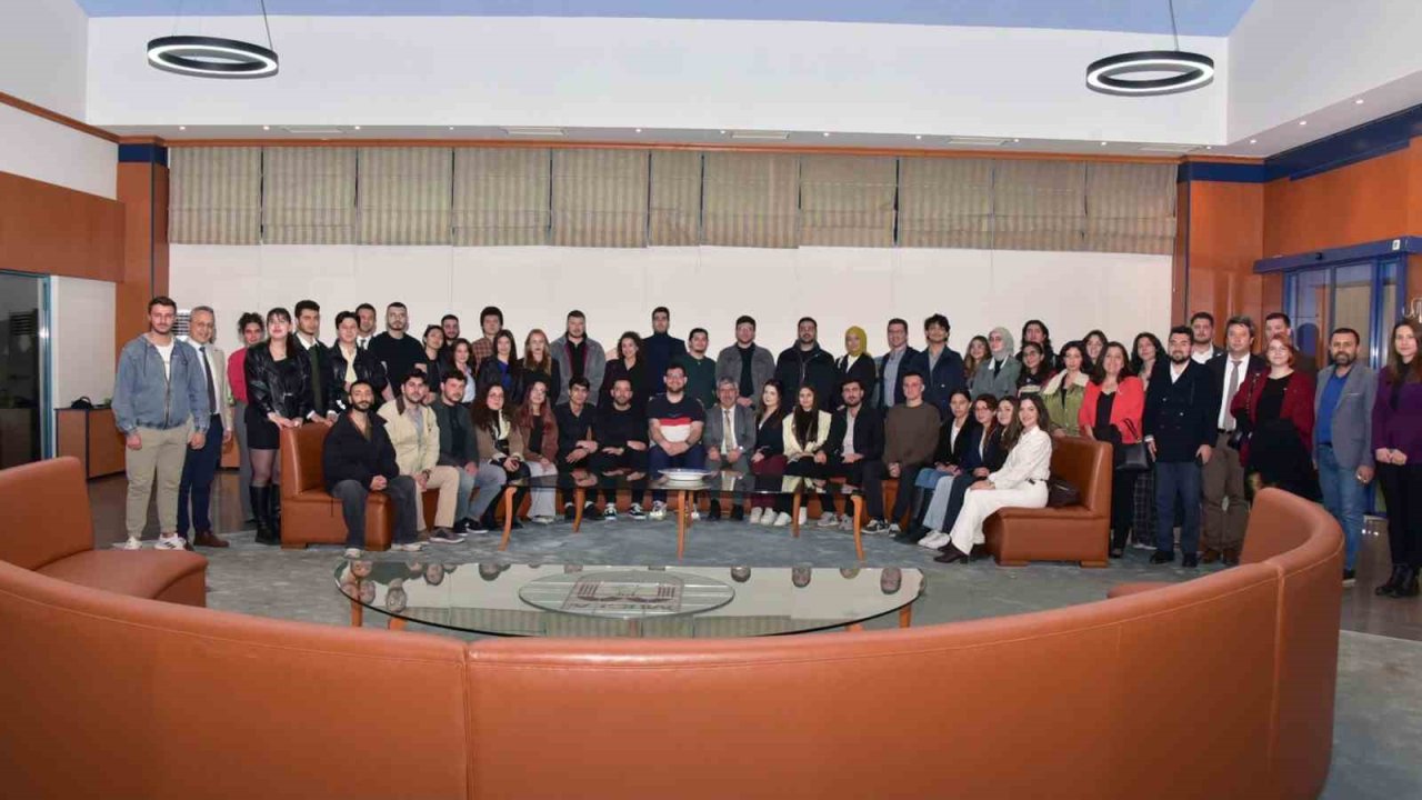 MSKÜ Rektörü Kaçar, öğrenci topluluklarıyla iftarda buluştu