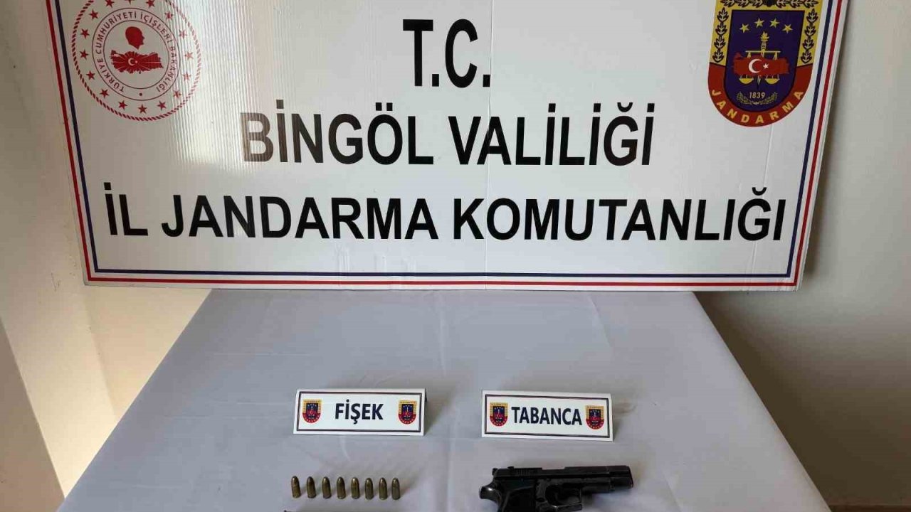 Bingöl’de ruhsatsız silah ve uyuşturucu madde ele geçirildi
