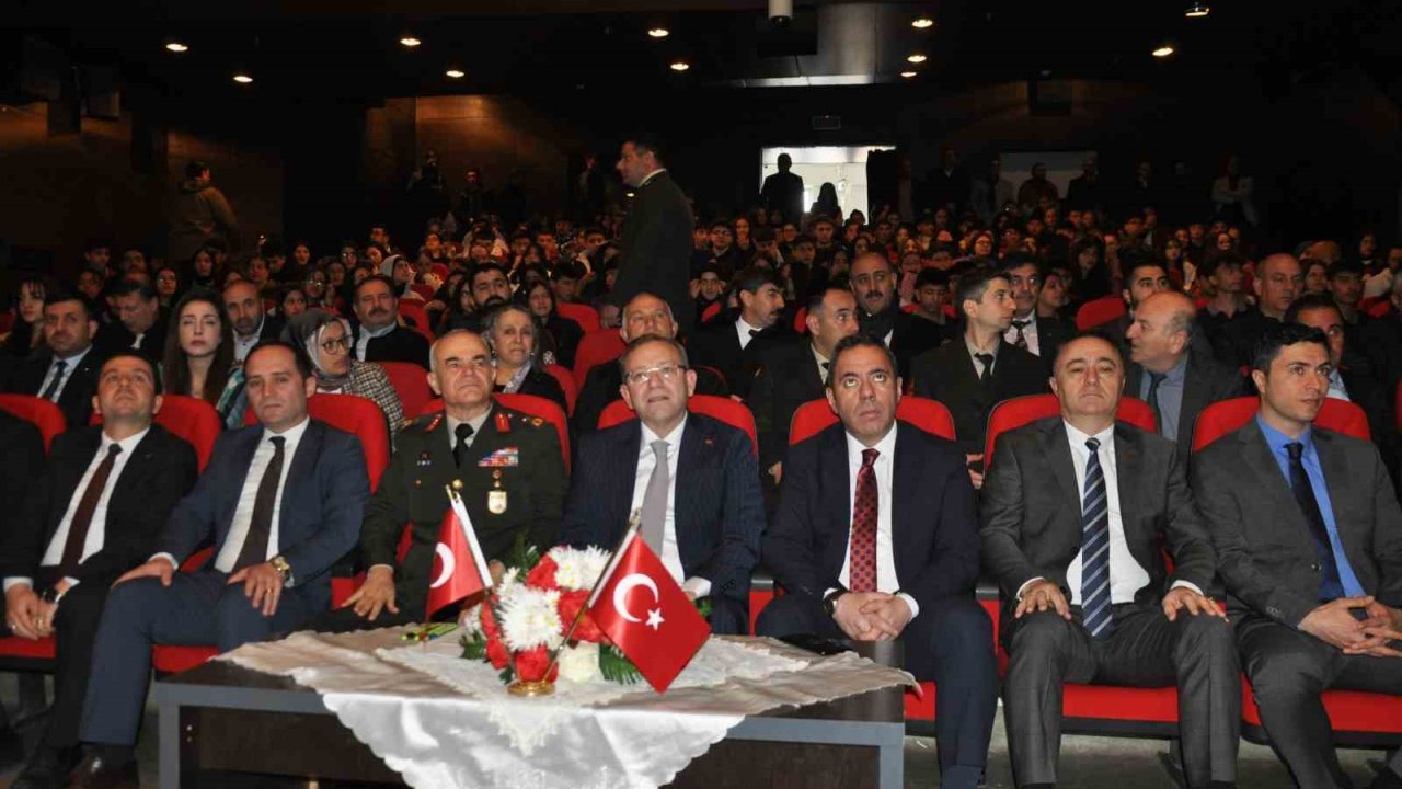 Kars’ta, İstiklal Marşı’nın kabulünün 104. Yılıdönümü etkinliği