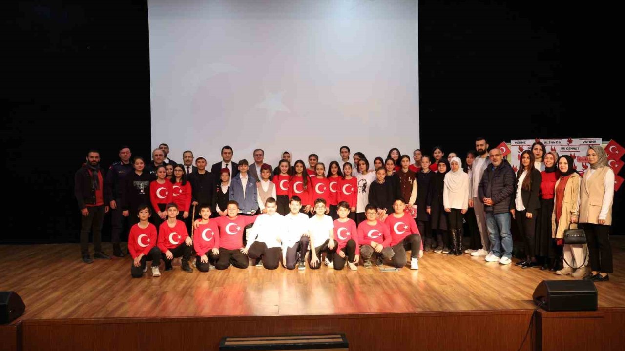 Başkan Özdoğan: "İstiklal Marşımız milletimizin hürriyet meşalesidir"