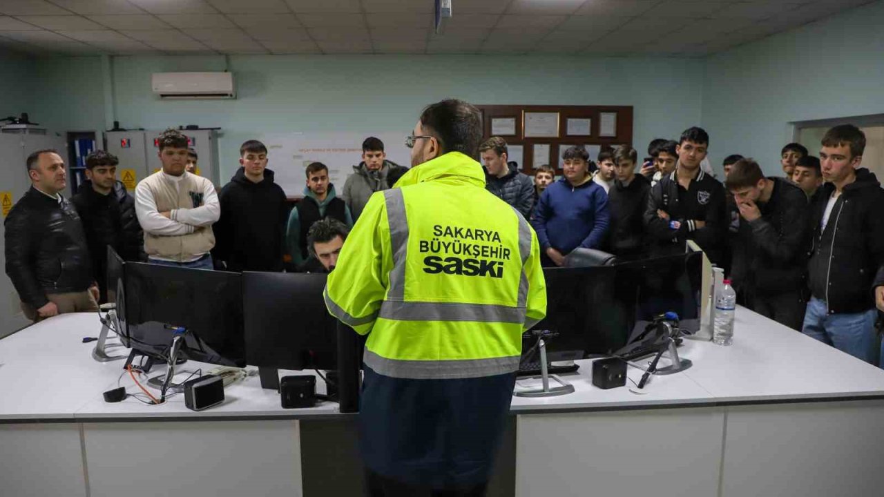 Arıtma ve enerji üretim tesisleri öğrencilere kılavuz olmaya devam ediyor