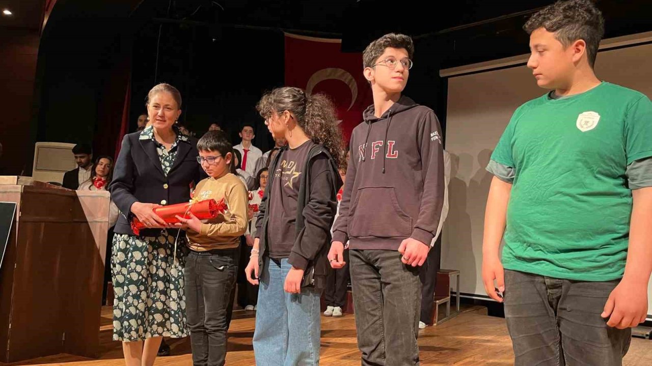 Nazilli’de İstiklal Marşı’nın kabulü törenle kutlandı