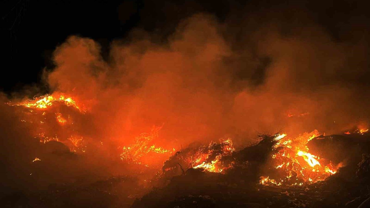 Yatağan’da çöplük yangını