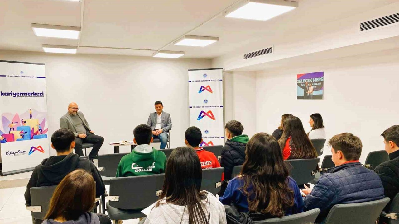 Mersin’de öğrenciler geleceğin mesleklerini tanıyor