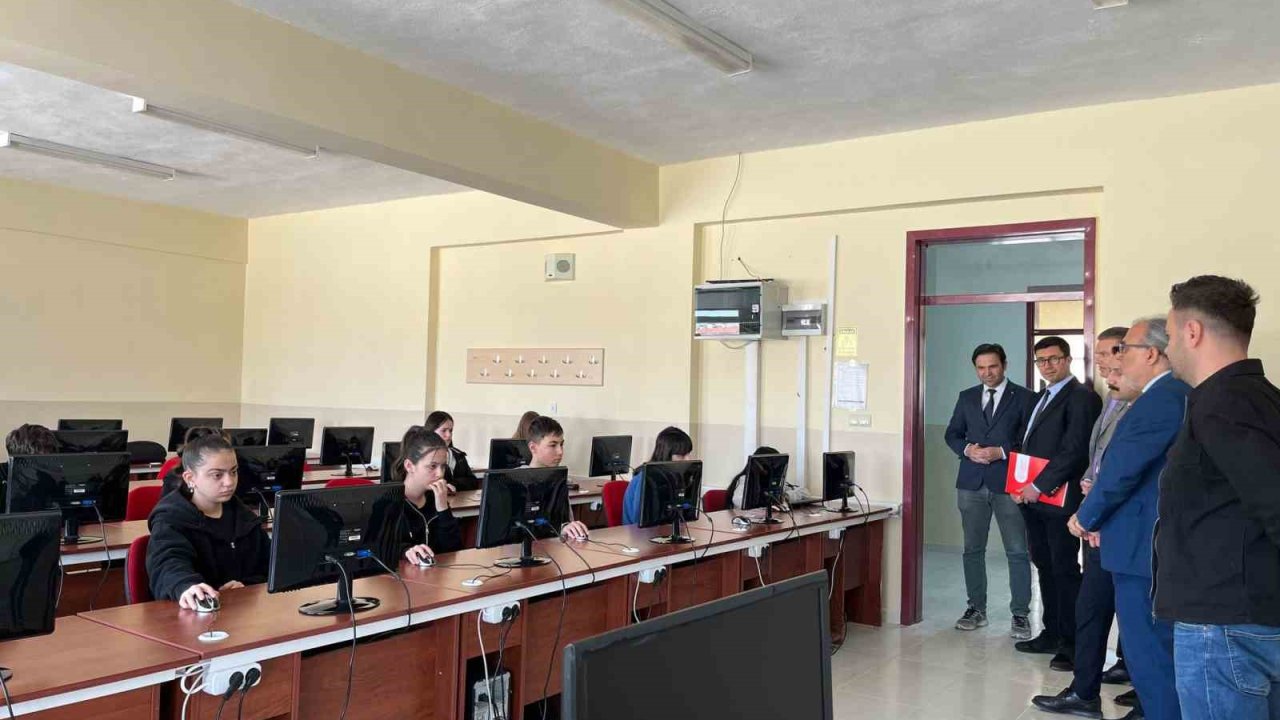 Murat Nedirli’den PISA sınavı öncesi ziyaret