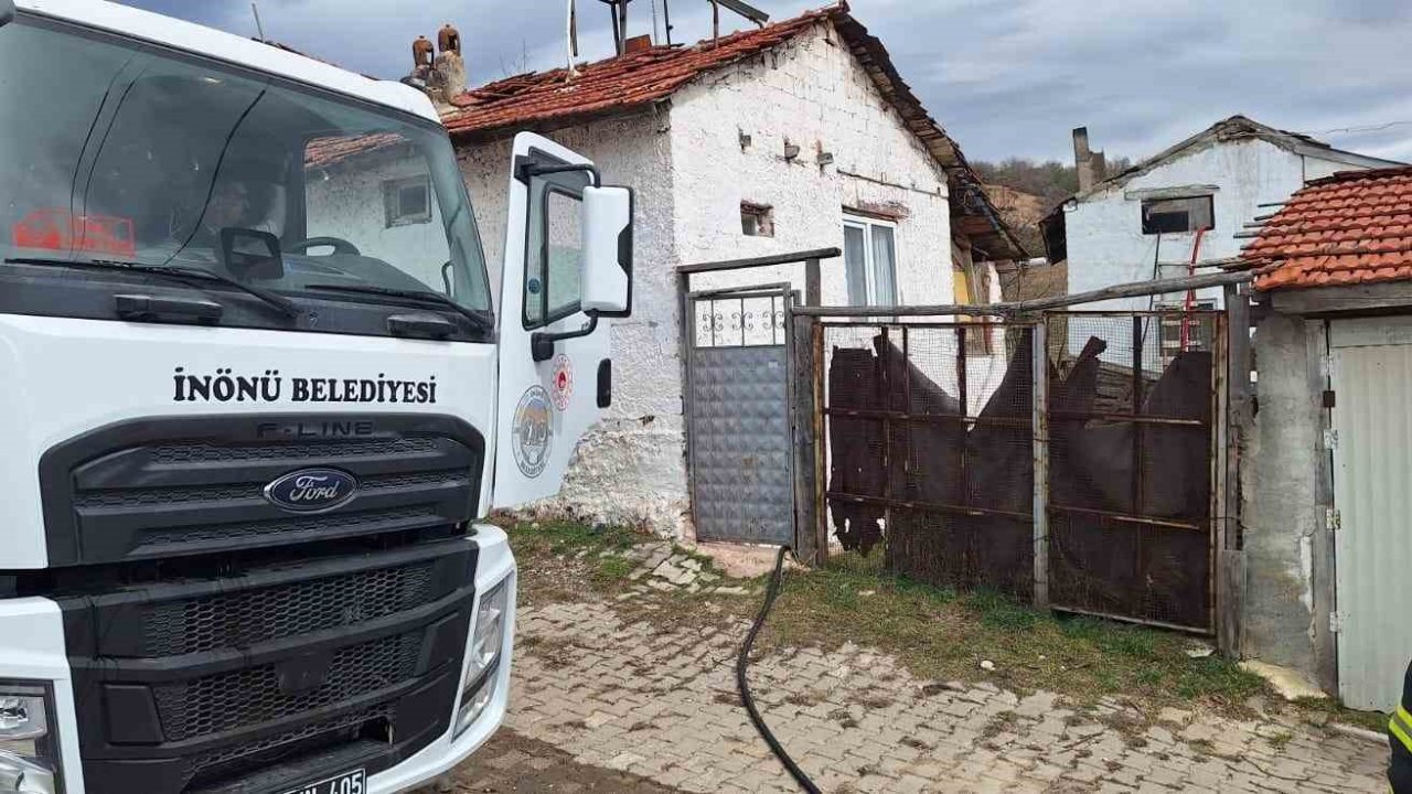 İnönü’de ev yangını