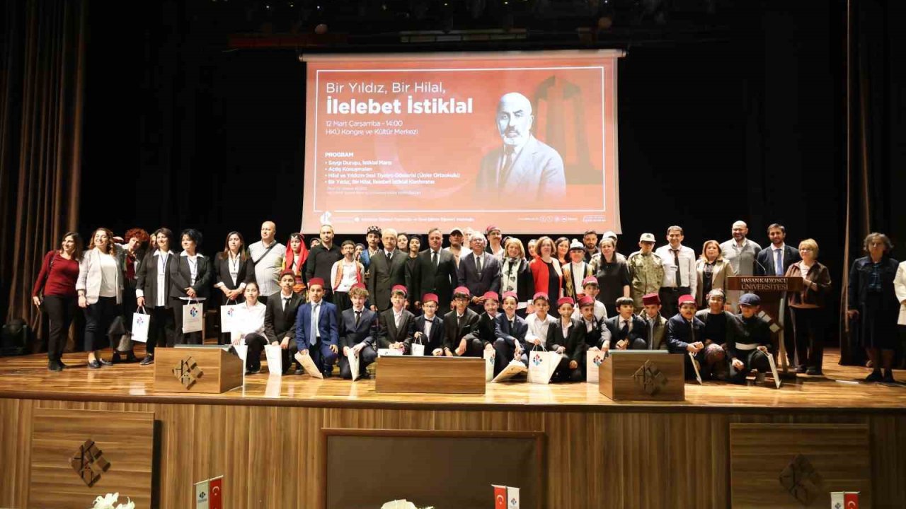 Hasan Kalyoncu Üniversitesi’nde "Bir Yıldız, Bir Hilal, İlelebet İstiklal" konferansı düzenlendi