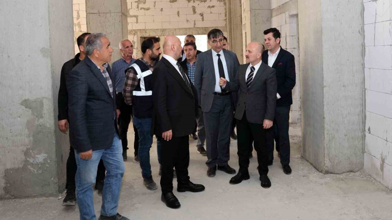 İl protokolü, yeni devlet hastanesi inşaatını inceledi