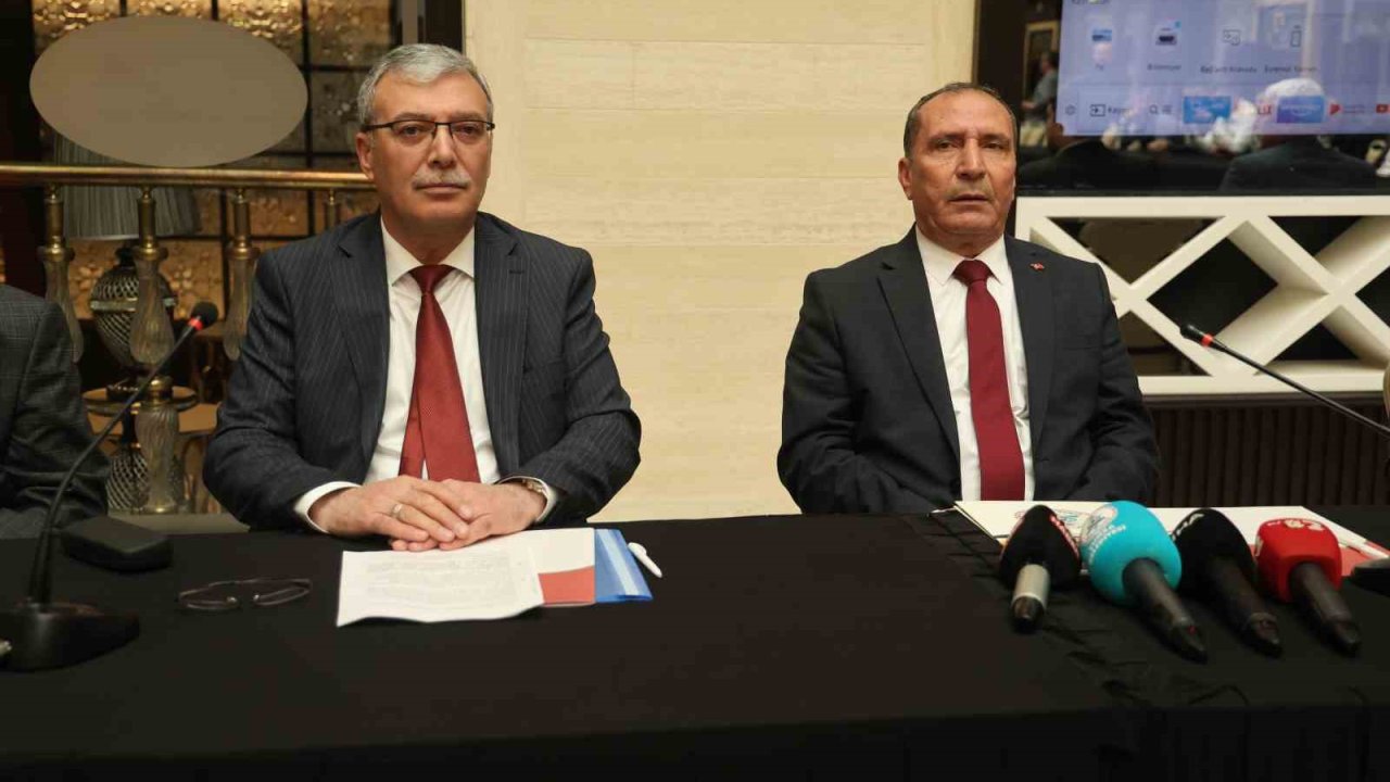 Konya’da Yeniden Refah Partisinden 2 belediye başkanı istifa etti