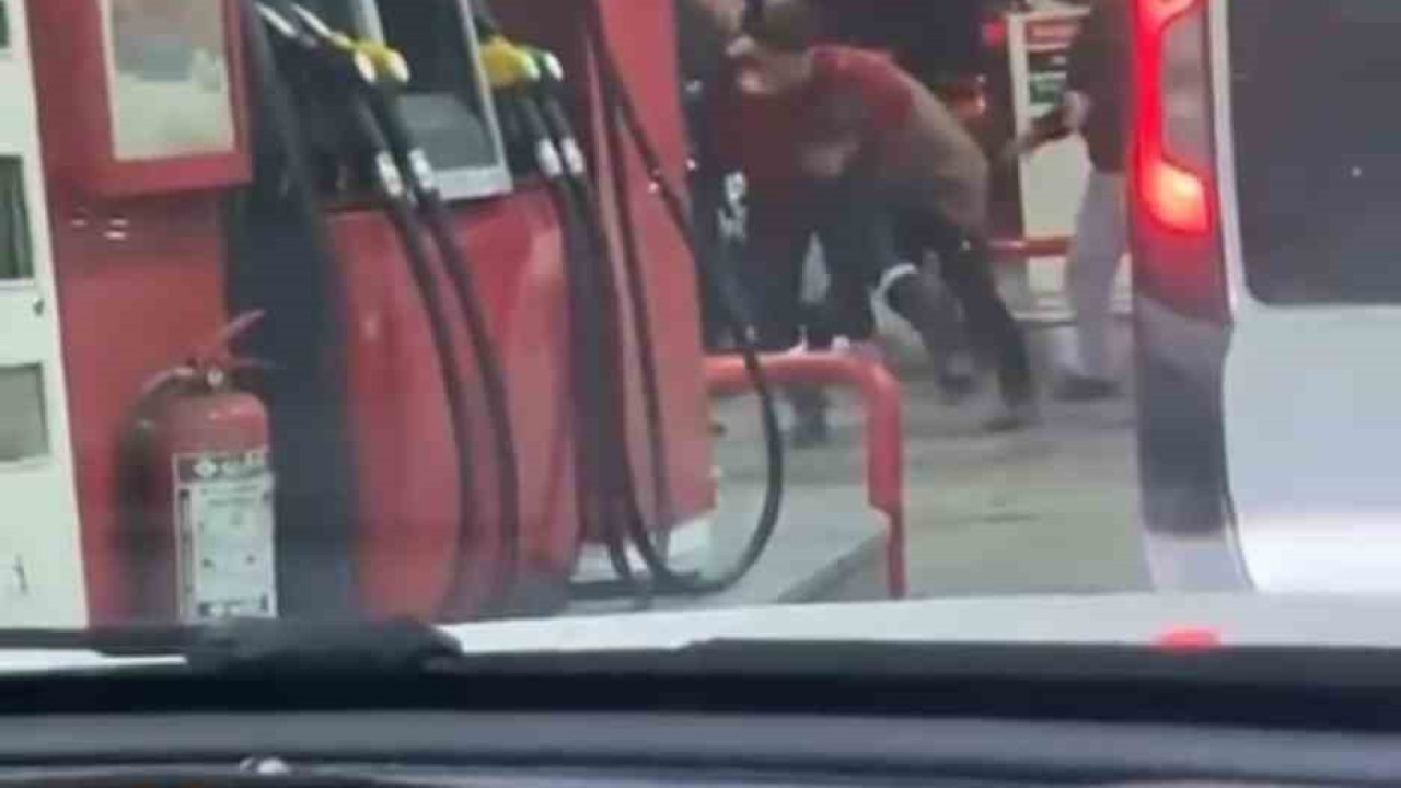 Pompacı ile müşteri arasında kavga