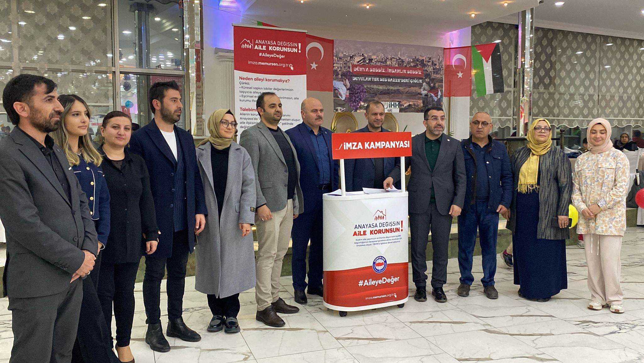 İHH Kars İl Temsilciliği tarafından Dünya Yetimler Günü programı düzenlendi.