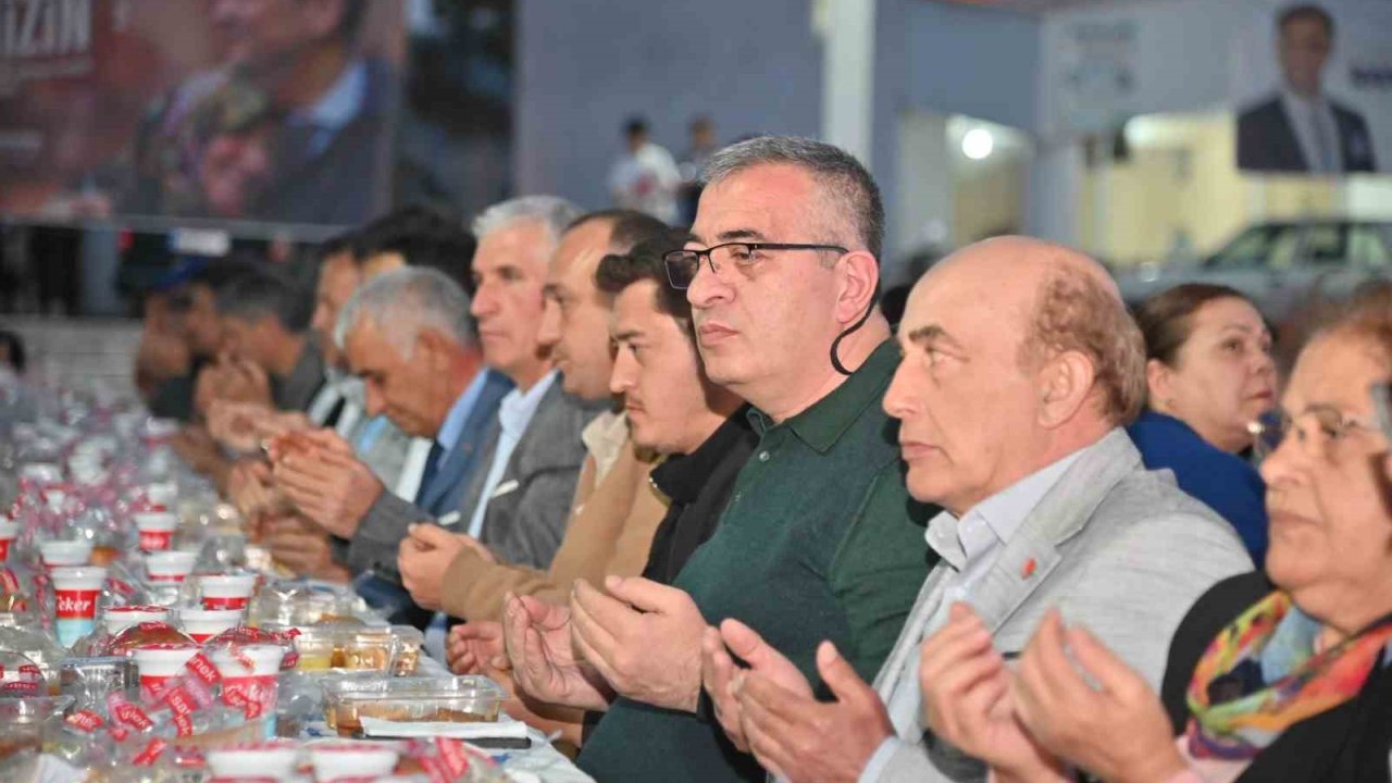 Selendi’de Ramazan’ın bereketi iftar sofrasında paylaşıldı