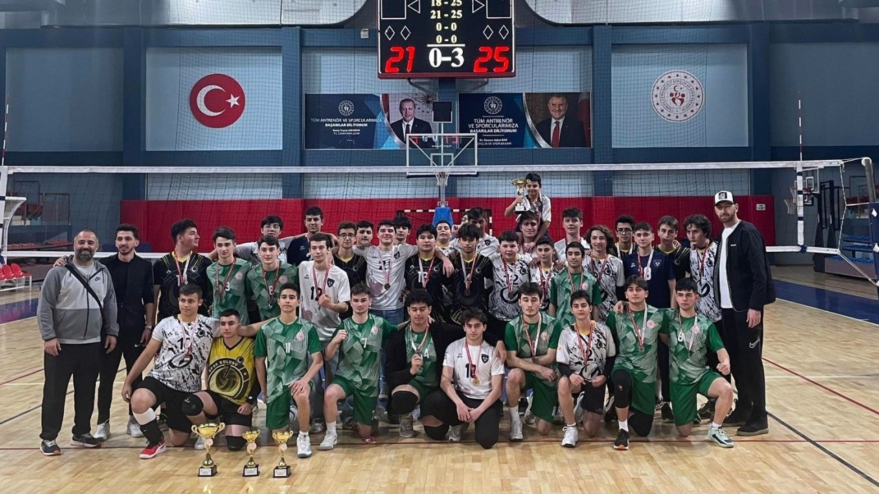 Voleybolda Düzce Belediyesi şampiyon