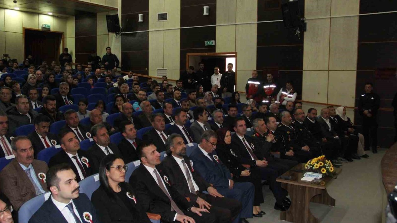 Bitlis’te Çanakkale Şehitleri’ni Anma ve Deniz Zaferi’nin Yıldönümü