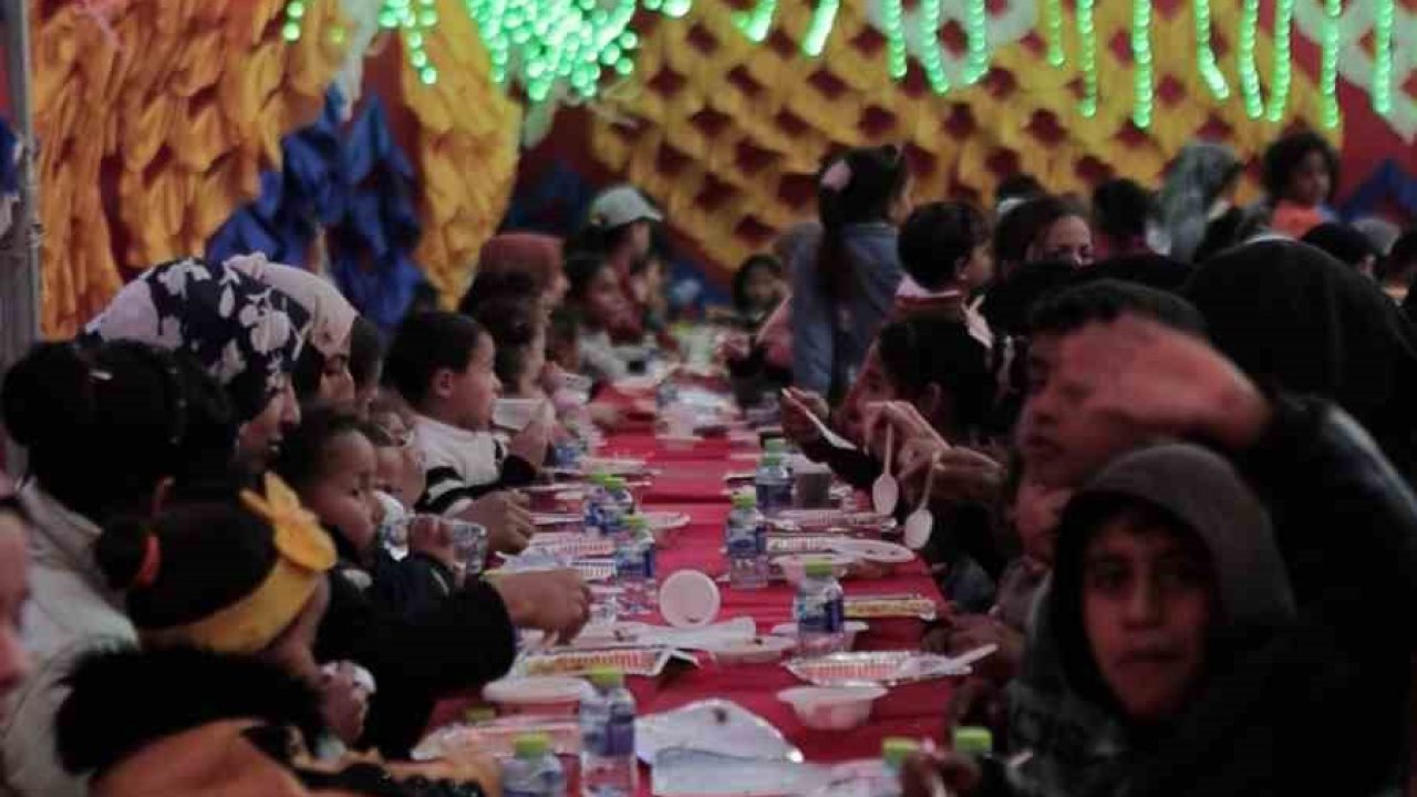 Yedi Başak ve Şahinbey’den Gazze’de günlük bin kişiye iftar