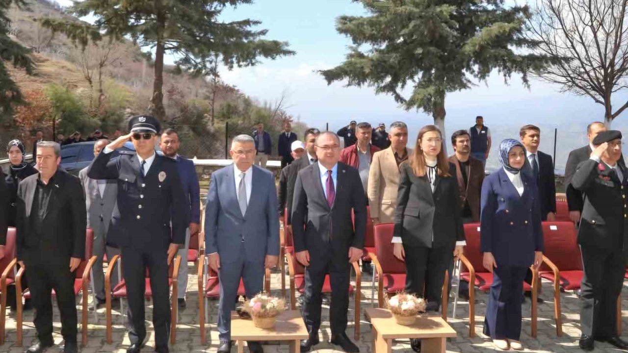 Karatepe Şehitliği’nde anma programı