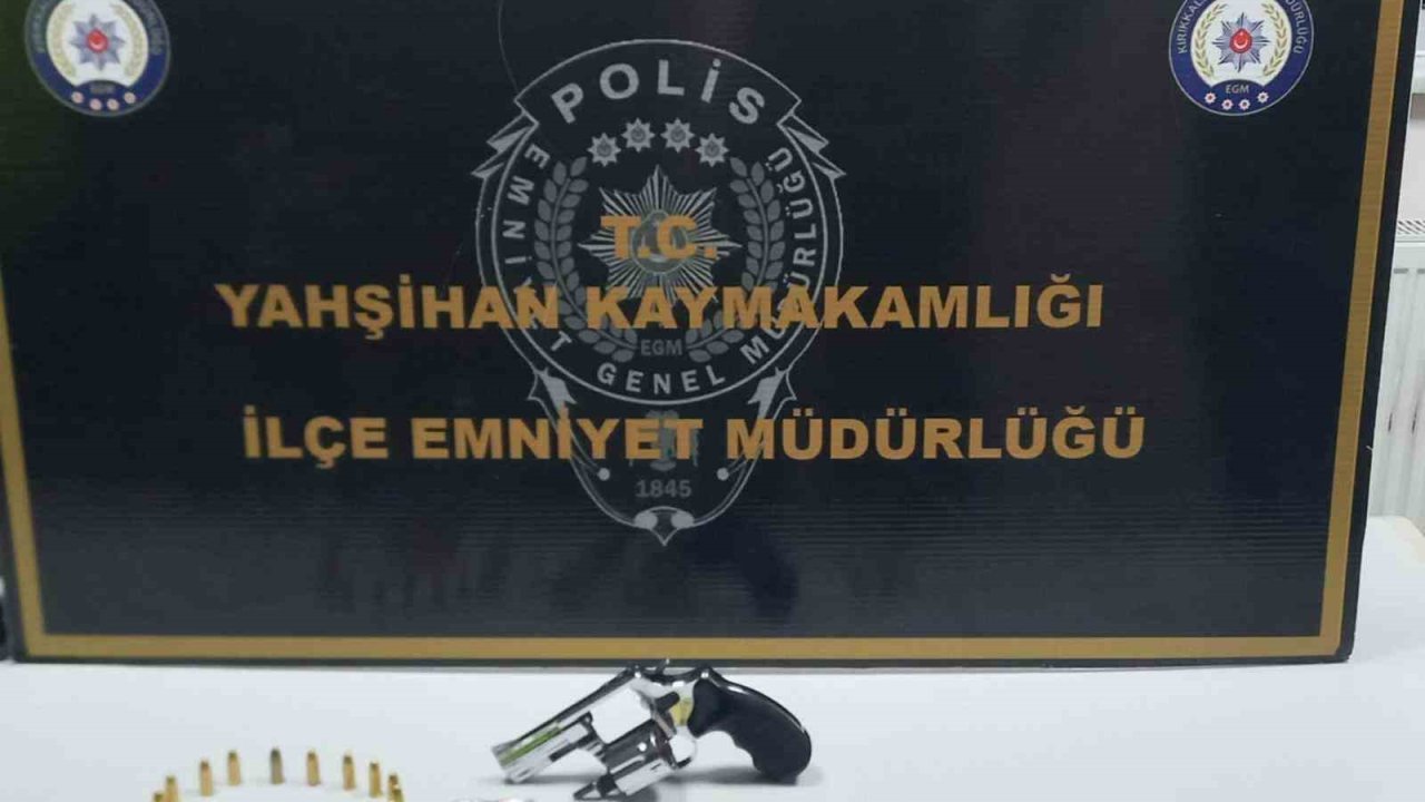 Kırıkkale’de silah ve uyuşturucu ele geçirildi: 1 gözaltı