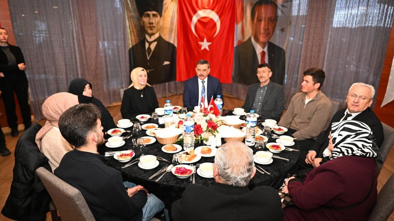 Şehit aileleri ve gazilerle iftar sofrasında buluştular