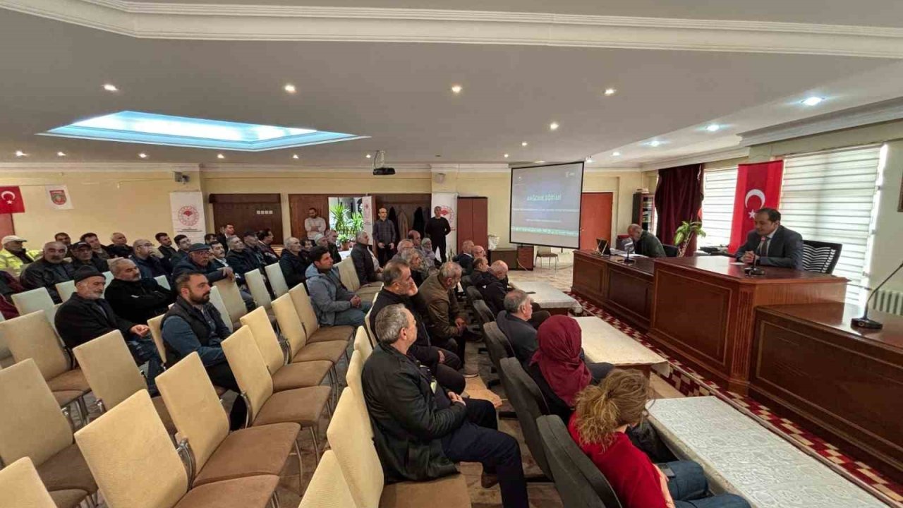 Üzümlü’de bağcılık eğitimi düzenlendi