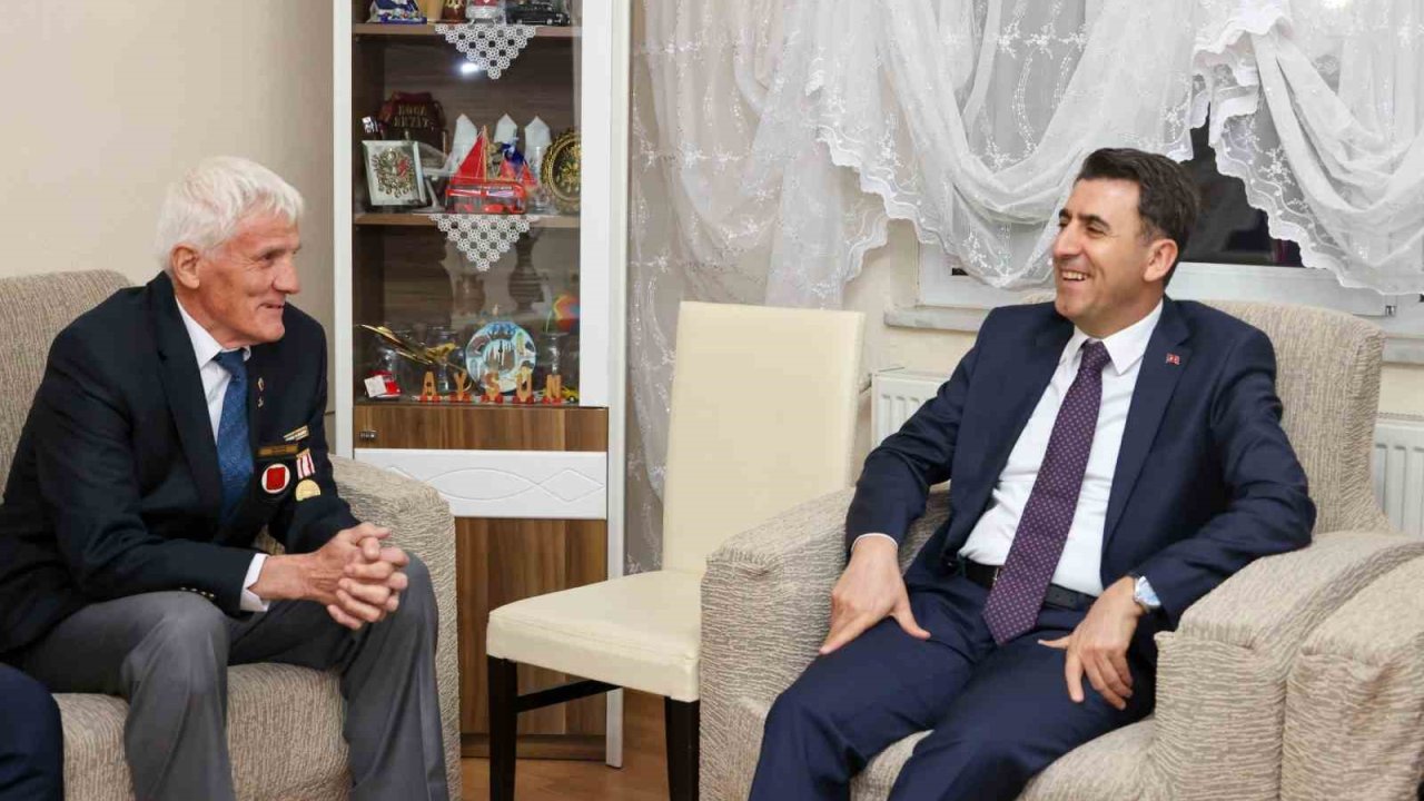 Kıbrıs Gazisi Bilal Özkan’a ziyaret