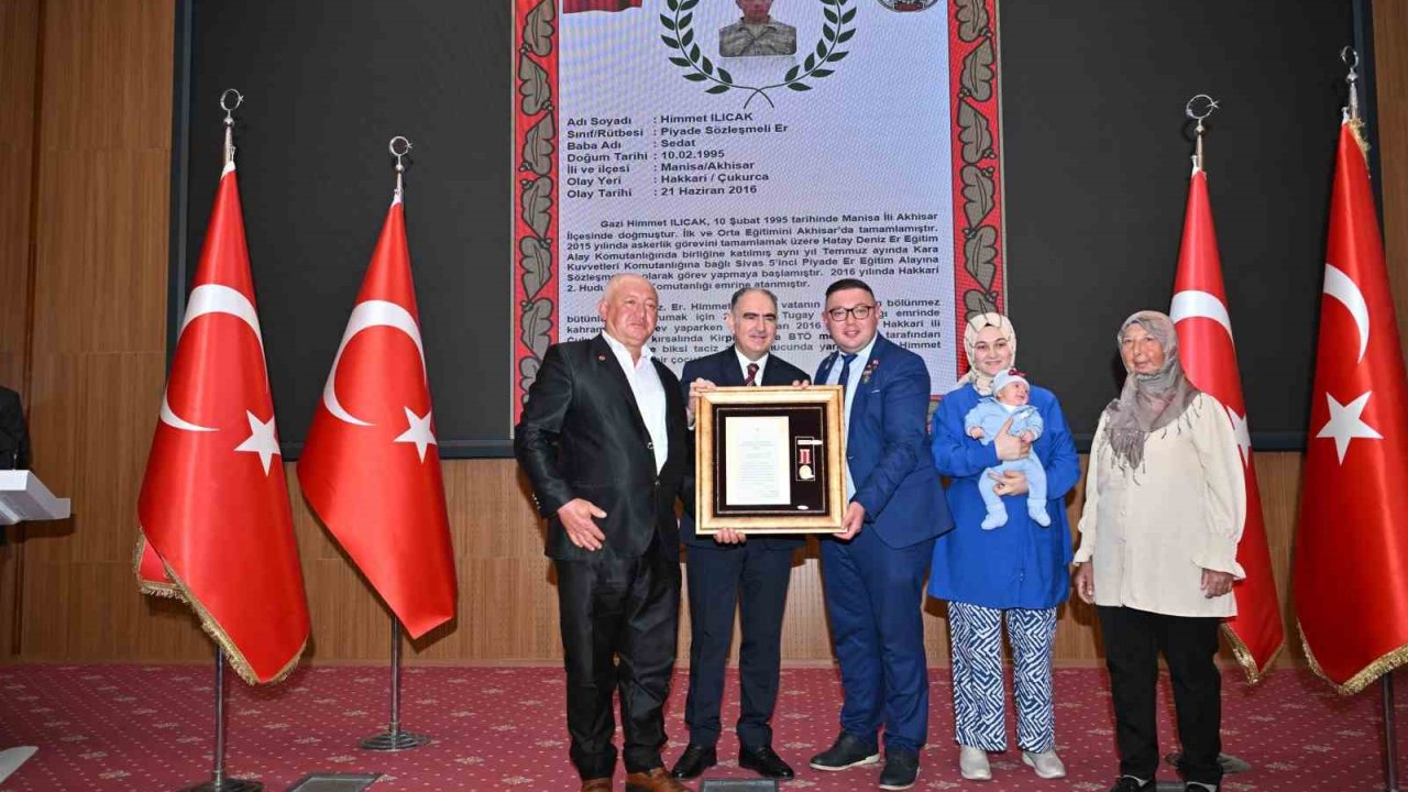 Manisa’da Devlet Övünç Madalyası ve Berat Tevcih Töreni düzenlendi