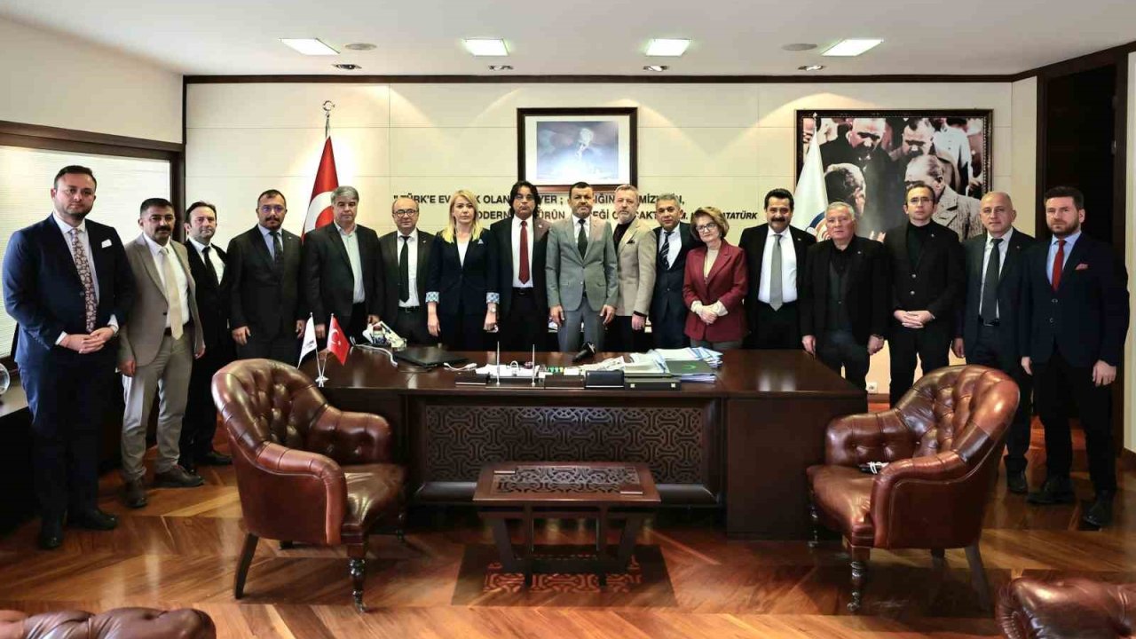 Başkan Çavuşoğlu ve 15 CHP’li başkandan İmamoğlu için ortak açıklama