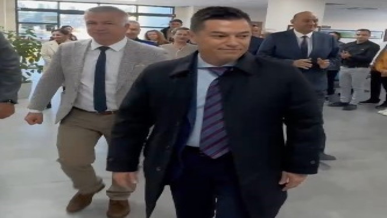 Başkan Ünlü, alkışlarla karşılandı