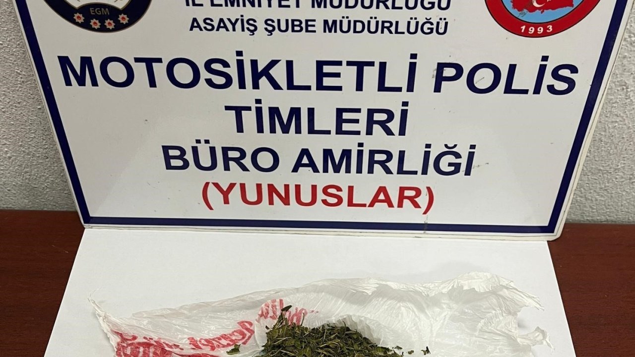 Kütahya’da üzerinde uyuşturucu bulunan kişi gözaltına alındı