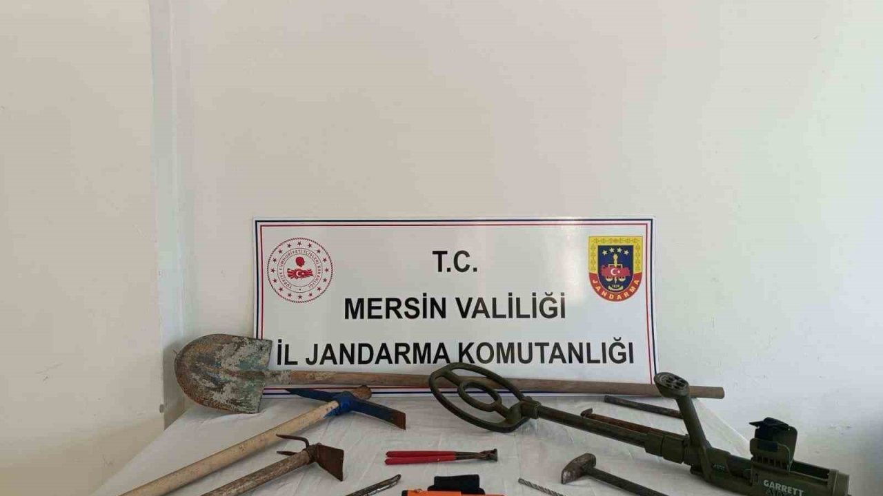 Mersin’de kaçak kazı yapan şüpheli suçüstü yakalandı