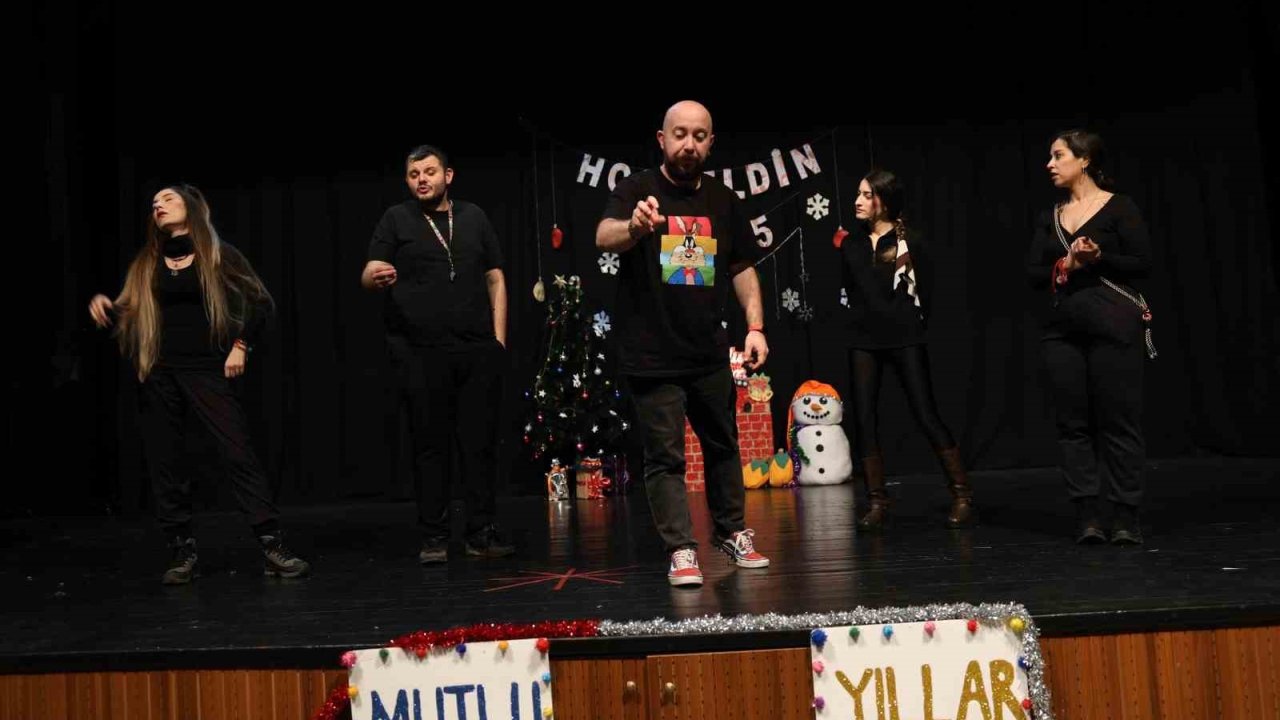 ’Sosyal Sahne’ sanatçıları bekliyor