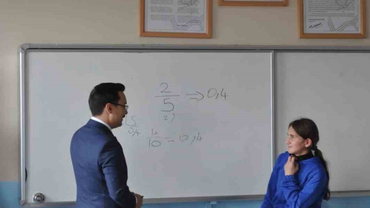 Kaymakam Demirtaş, öğretmen ve öğrencilerle bir araya geldi