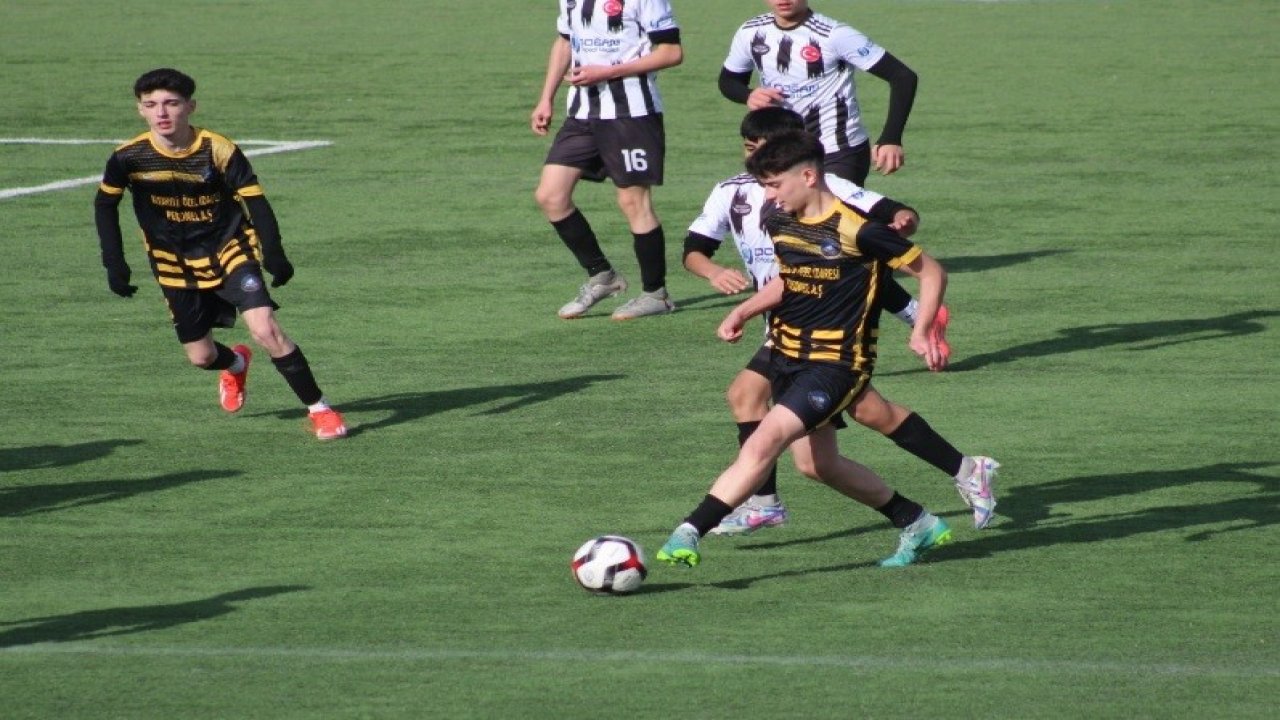 U17 Ligi’nde Batuhan Karagöz fırtınası