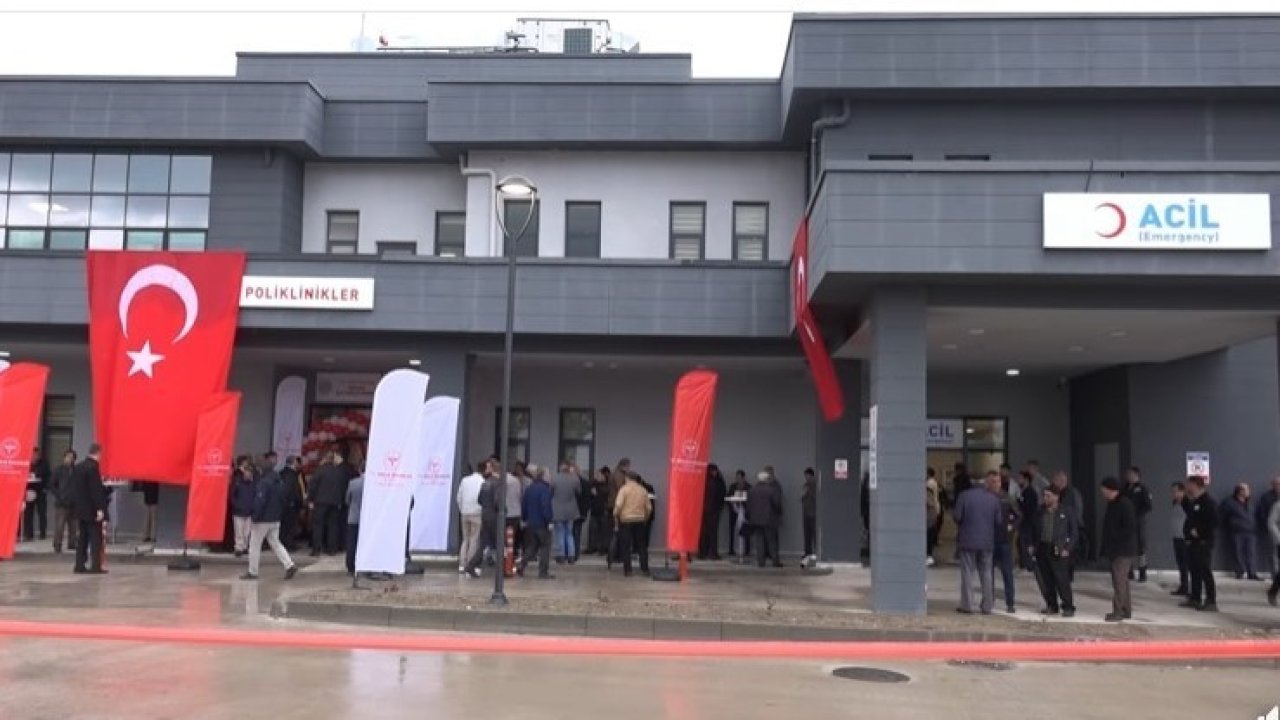 Domaniç İlçe Devlet Hastanesi hizmete açıldı