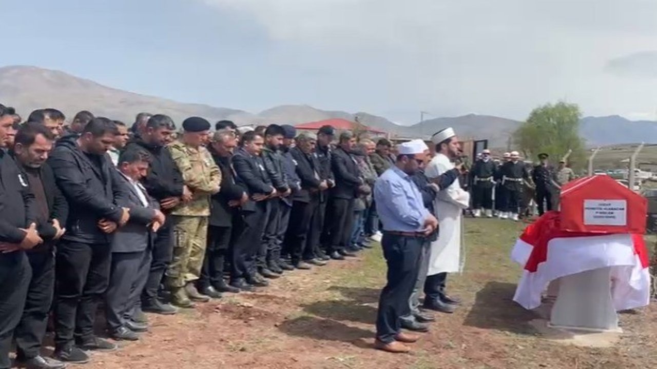 5 gün önce nişanlanmıştı: Kazada hayatını kaybeden jandarma personeli toprağa verildi