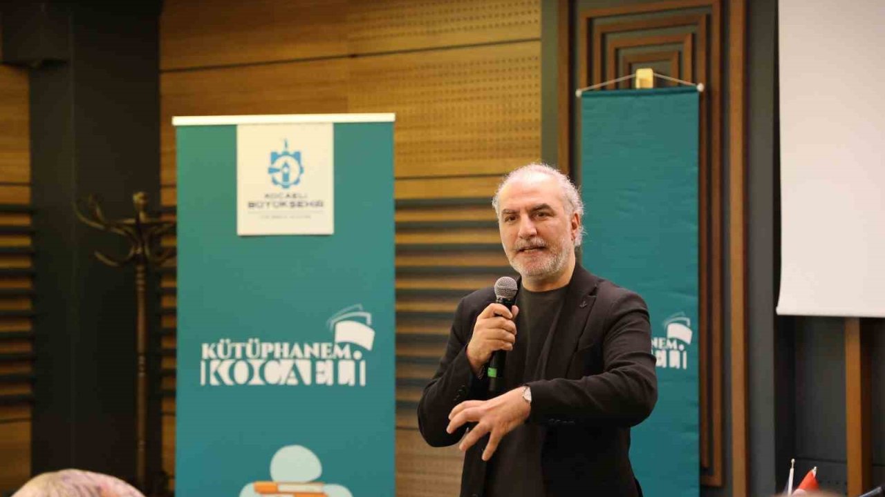 Yazar Tufan "Kitap okumak yerine ekrana baktıkları bir dünya yaşanıyor"