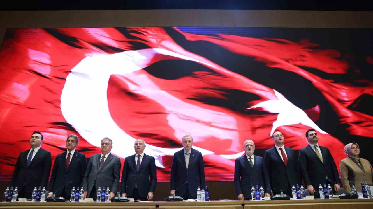 Cumhurbaşkanı Erdoğan: "CHP demokratik zeminde siyaset yapan bir parti gibi değil, marjinal bir örgüt gibi hareket etmektedir"