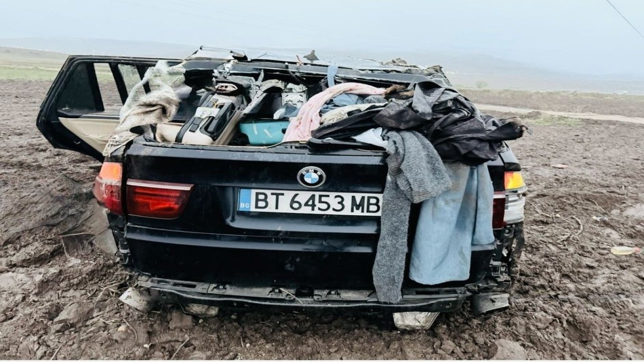 Kazada yaralanan çocuğun şoka girdiği anlar kameraya yansıdı