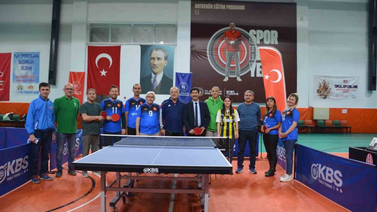Köyceğiz’de okul yöneticileri sporda buluştu
