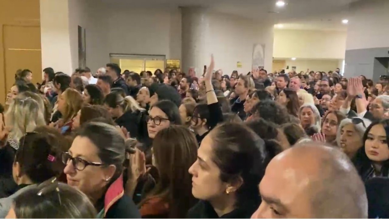 Ahmet Minguizzi’yi bıçaklayarak öldüren sanık hakim karşısına çıktı