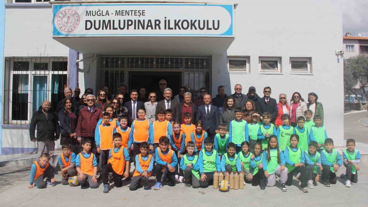 Dumlupınar İlkokulu’nda 12. Geleneksel Çocuk Oyunları başladı