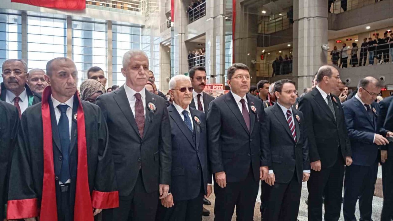 Şehit Savcı Mehmet Selim Kiraz ölümünün 10’uncu yıl dönümünde adliyede anıldı