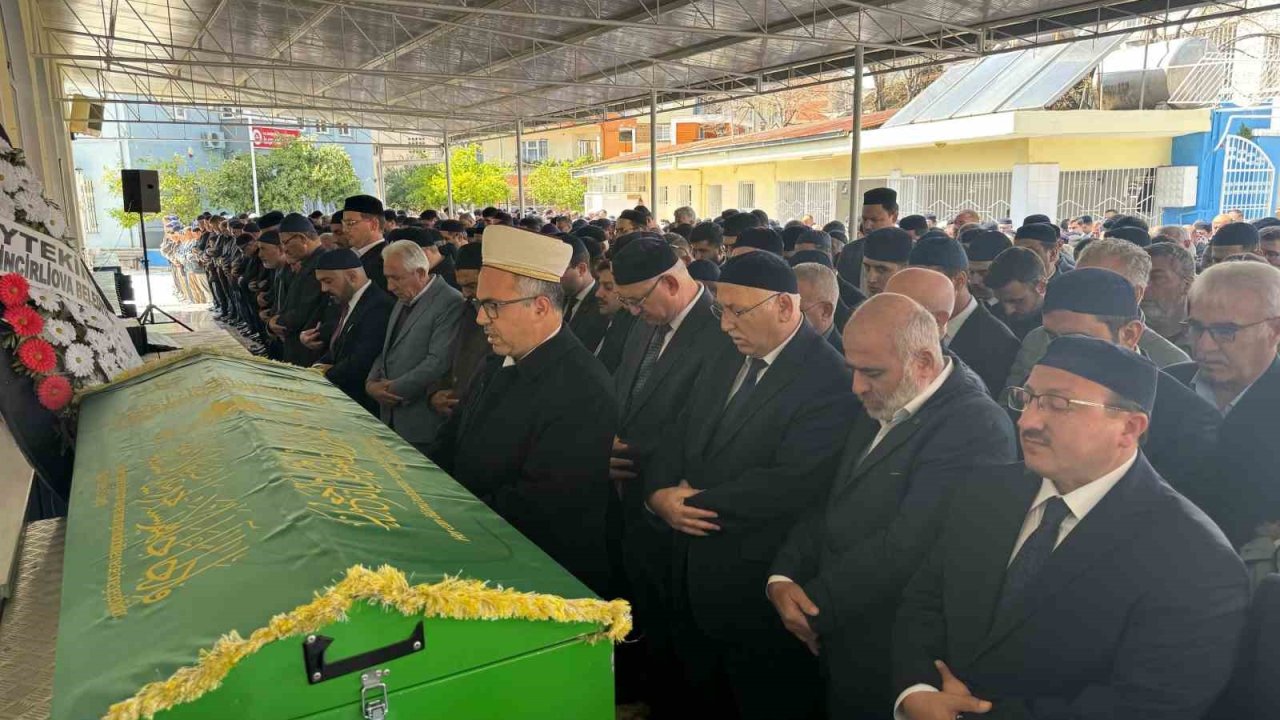 Haiti’de hayatını kaybeden Aydınlı genç, İncirliova’da toprağa verildi