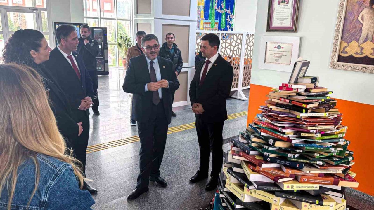 BŞEÜ Rektörü Kaplancıklı, öğrencilerle kütüphane buluştu