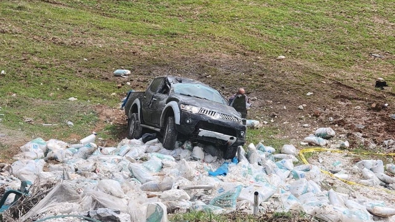 Kamyonet şarampole yuvarlandı: 2 yaralı