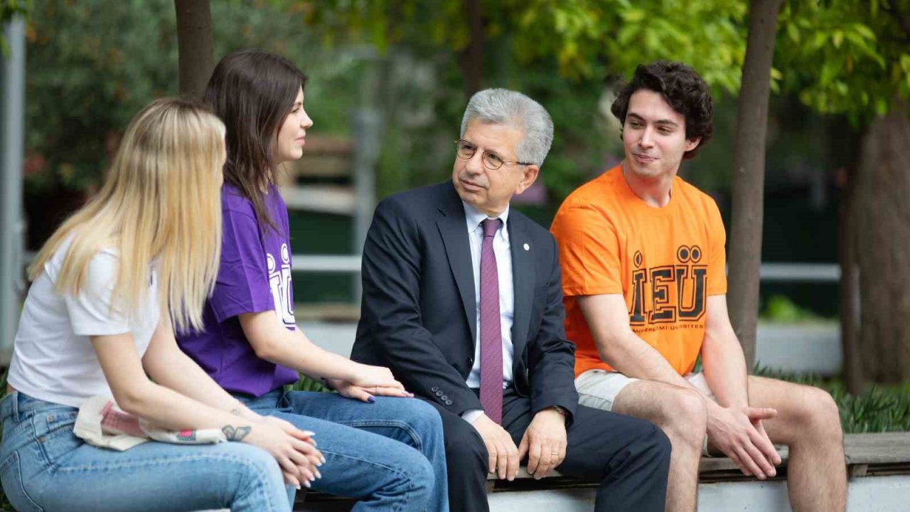 İzmir Ekonomili gençlere ‘hibe’ yağdı