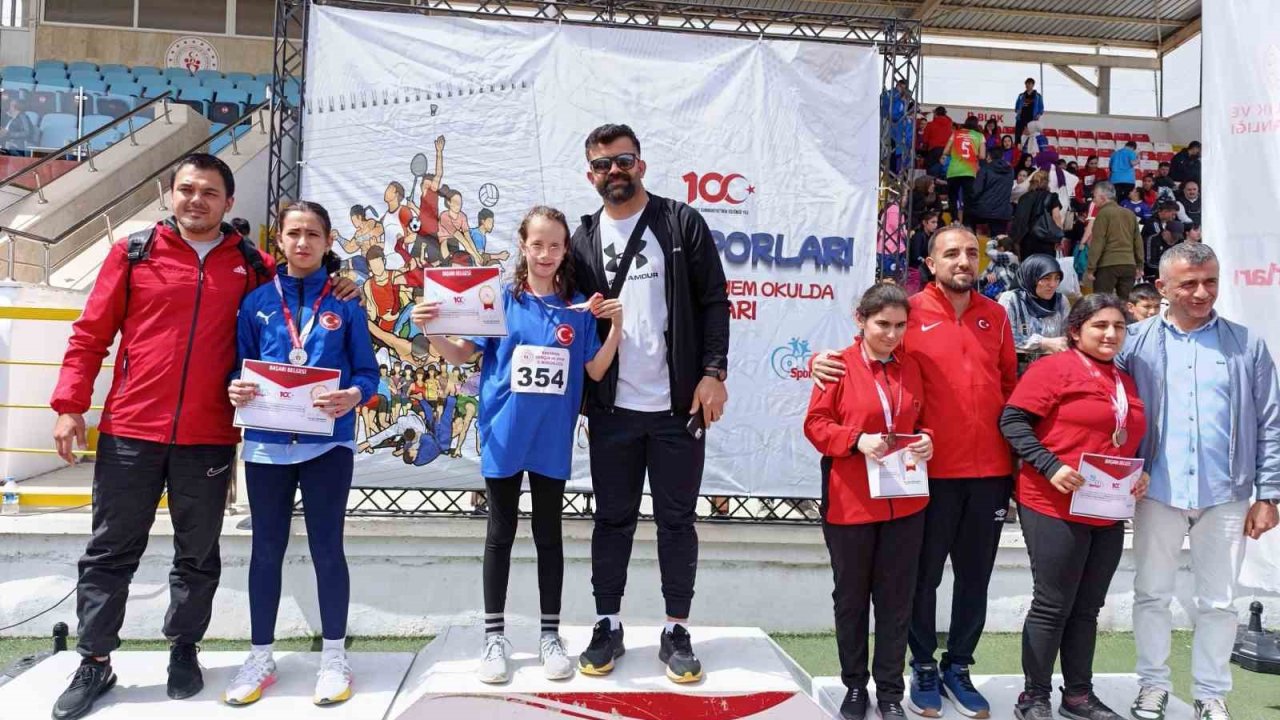 Afyonkarahisarlı özel sporculardan büyük başarı